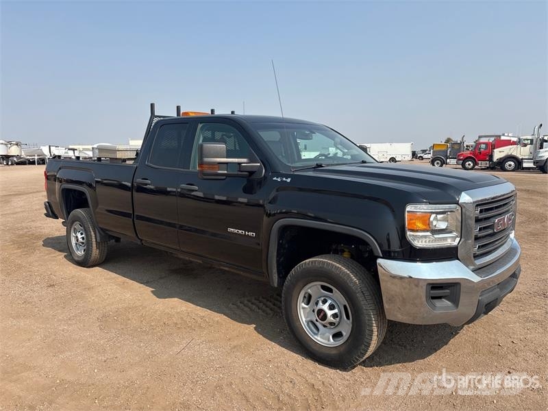 GMC Sierra 2500HD Iné