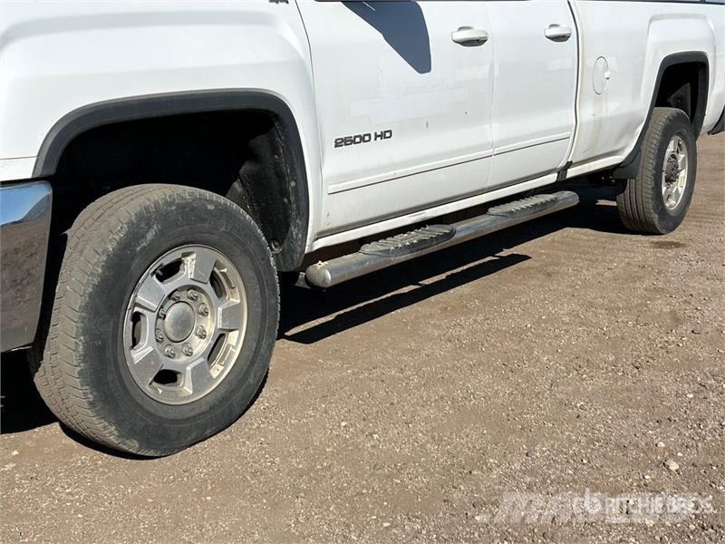 GMC Sierra 2500HD Drugi