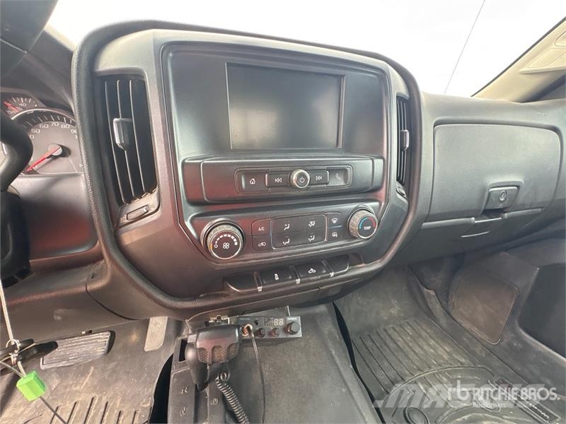 GMC Sierra 2500HD Iné