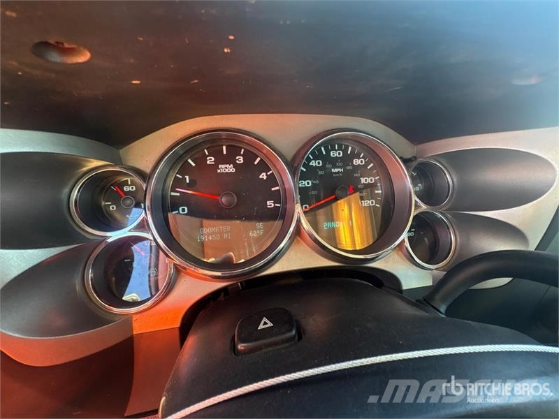 GMC Sierra 2500HD 기타