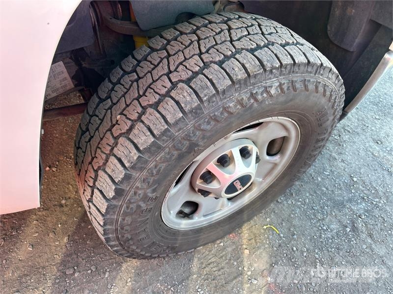 GMC Sierra 2500HD Drugi