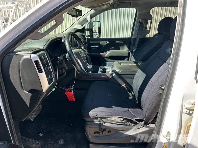 GMC Sierra 2500HD Altele