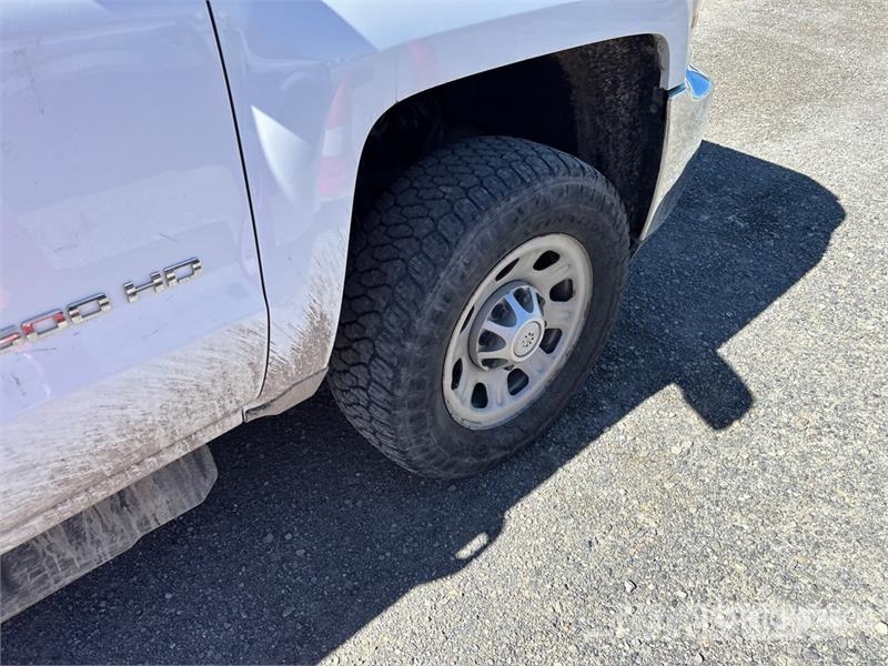 GMC Sierra 2500HD Další