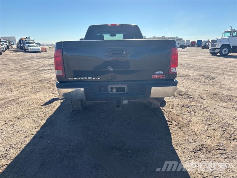 GMC Sierra 2500HD 기타