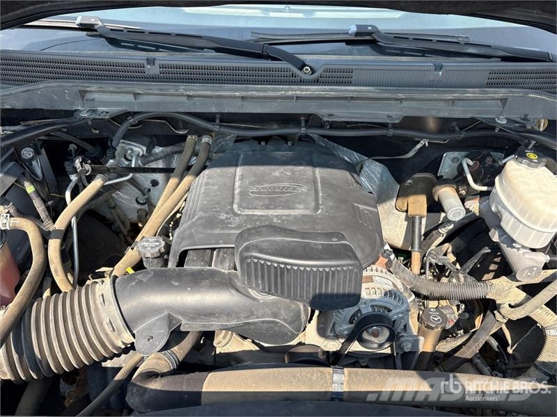 GMC Sierra 2500HD Iné