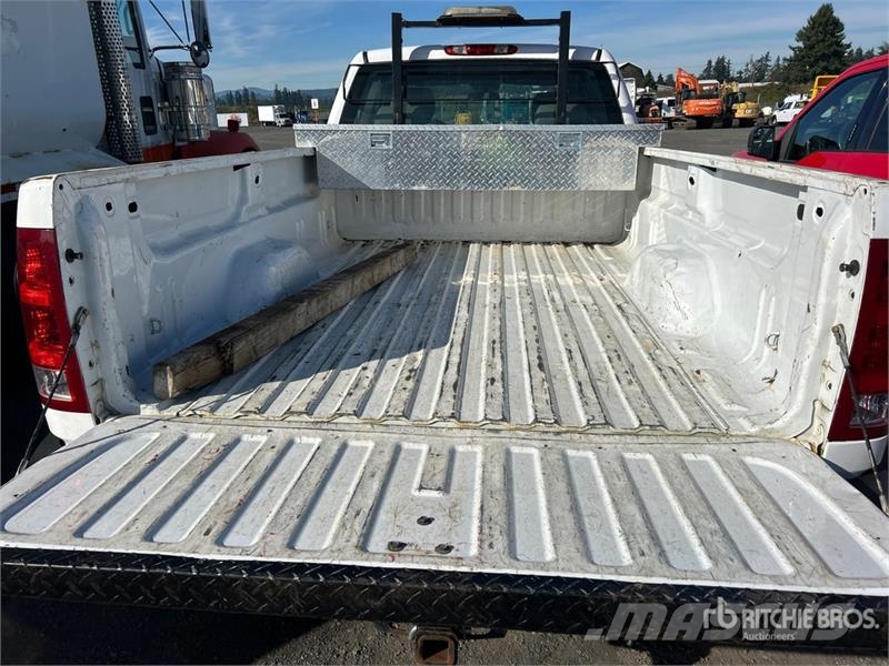 GMC Sierra 2500HD Drugi