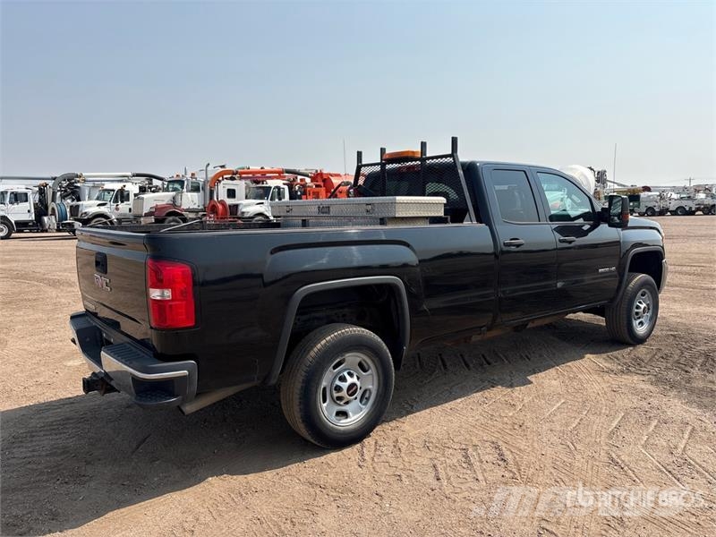 GMC Sierra 2500HD Iné