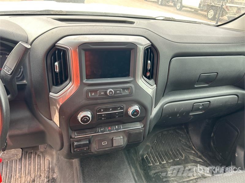 GMC Sierra 2500HD Other