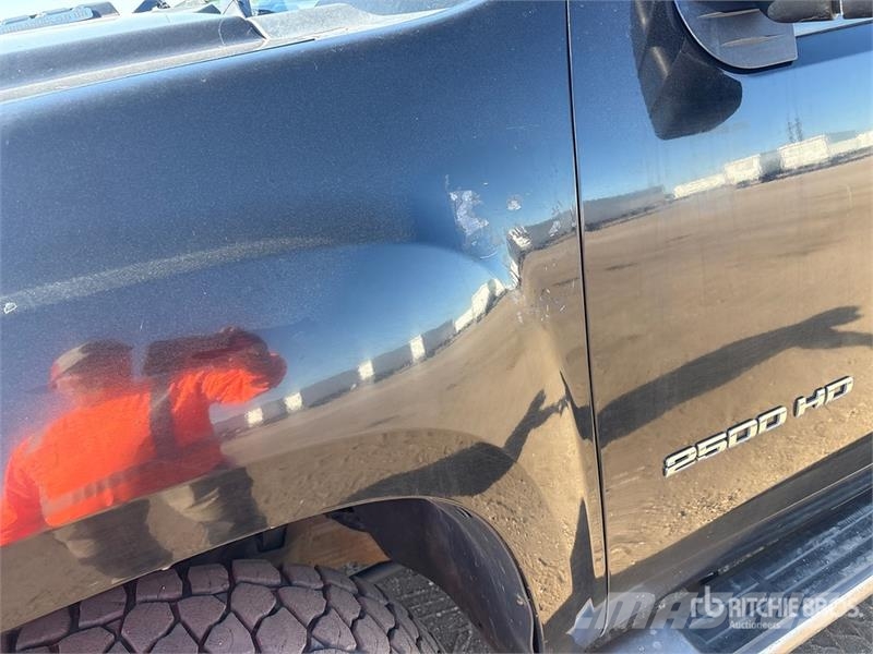 GMC Sierra 2500HD 기타