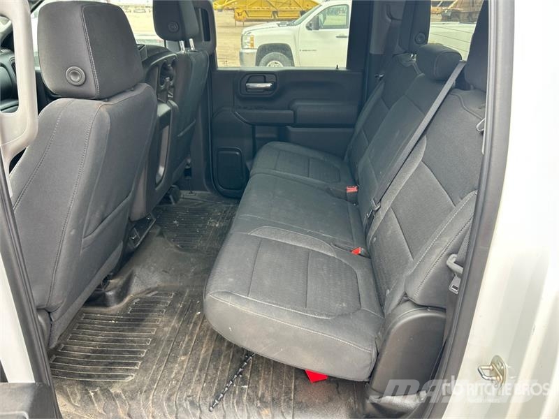 GMC Sierra 2500HD Other