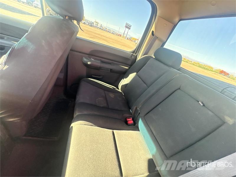GMC Sierra 2500HD 기타