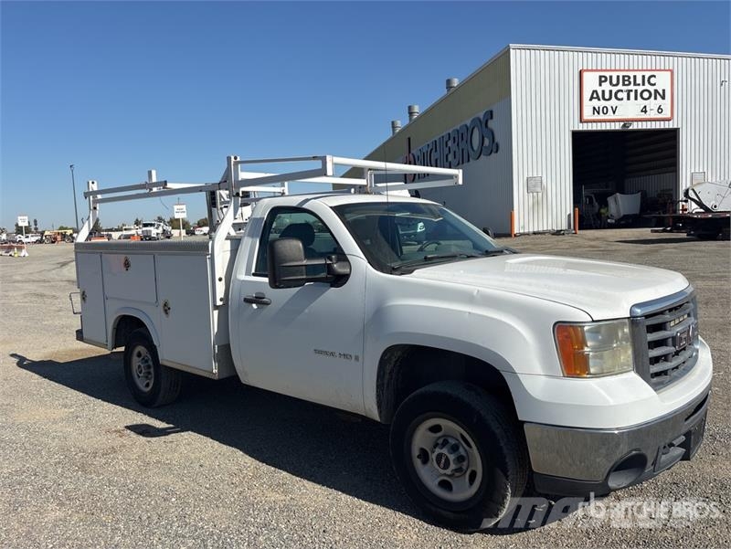 GMC Sierra 2500HD 4x2 Utility Truck Prekucniki