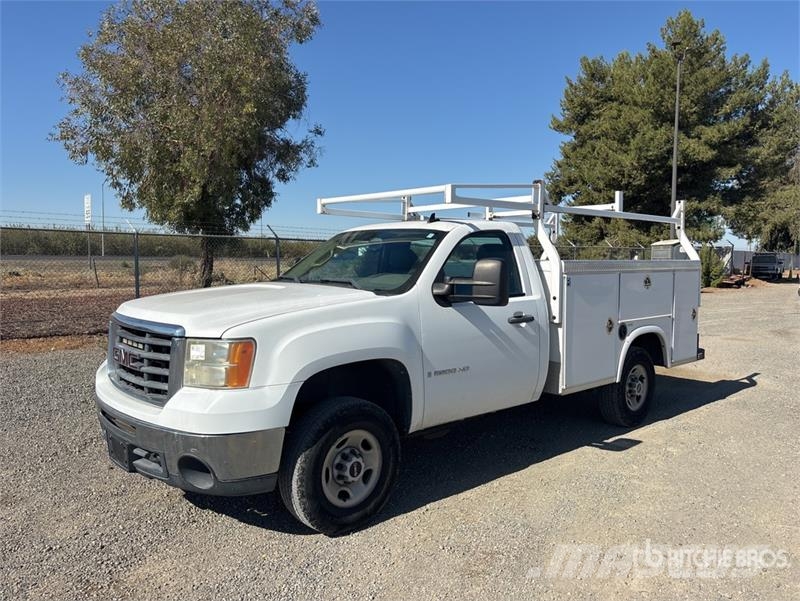 GMC Sierra 2500HD 4x2 Utility Truck Prekucniki
