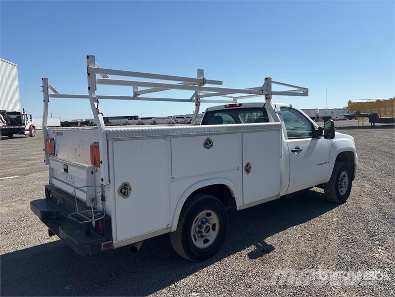 GMC Sierra 2500HD 4x2 Utility Truck Prekucniki