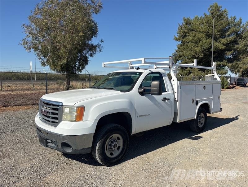 GMC Sierra 2500HD 4x2 Utility Truck Prekucniki