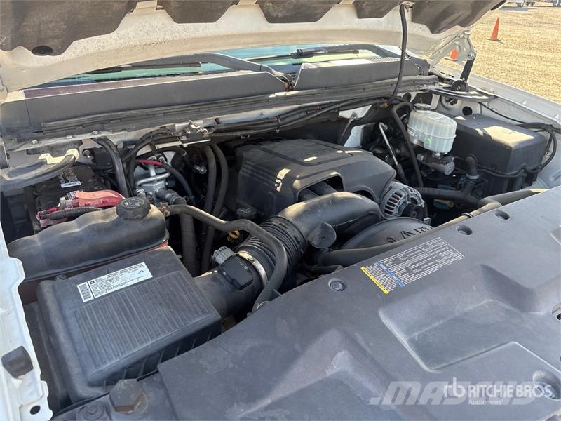 GMC Sierra 2500HD 4x2 Utility Truck Prekucniki