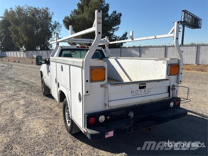 GMC Sierra 2500HD 4x2 Utility Truck Prekucniki