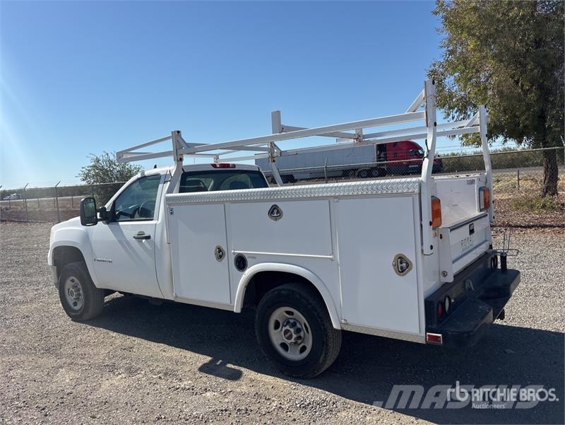 GMC Sierra 2500HD 4x2 Utility Truck Prekucniki