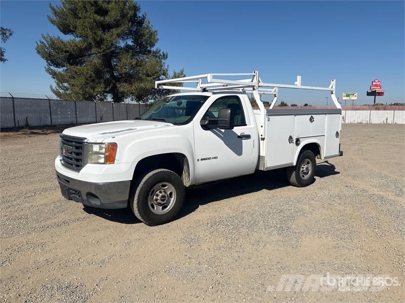 GMC Sierra 2500HD 4x2 Utility Truck 皮卡车