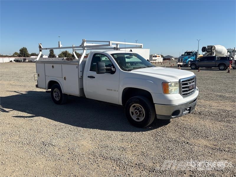 GMC Sierra 2500HD 4x2 Utility Truck Prekucniki