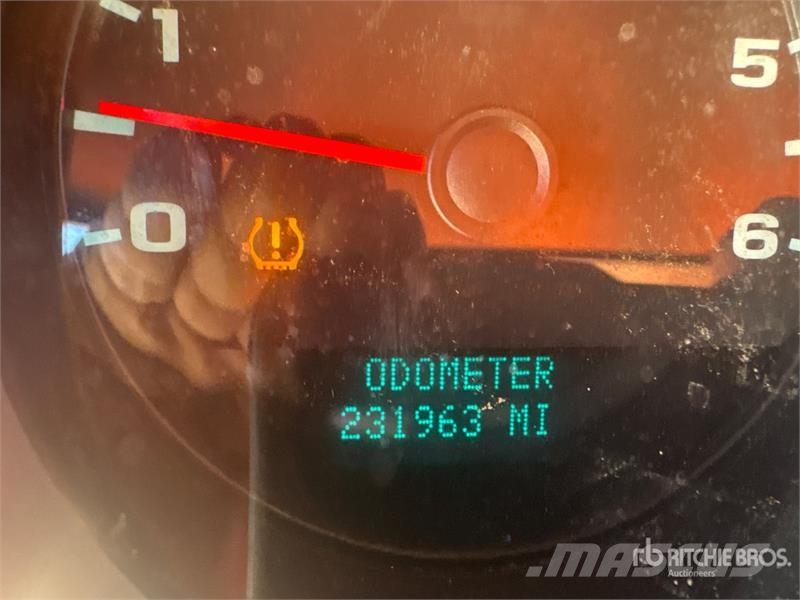 GMC Sierra 2500HD 4x4 Crew Cab Utility Truck Utilitaire benne