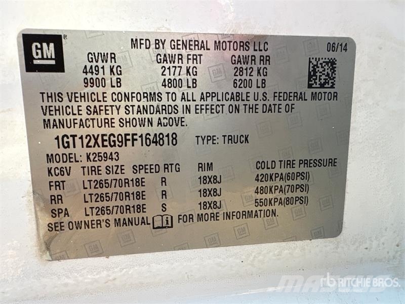 GMC Sierra 2500HD 4x4 Crew Cab Flatbed Truck Flatbed / Dropside trucks