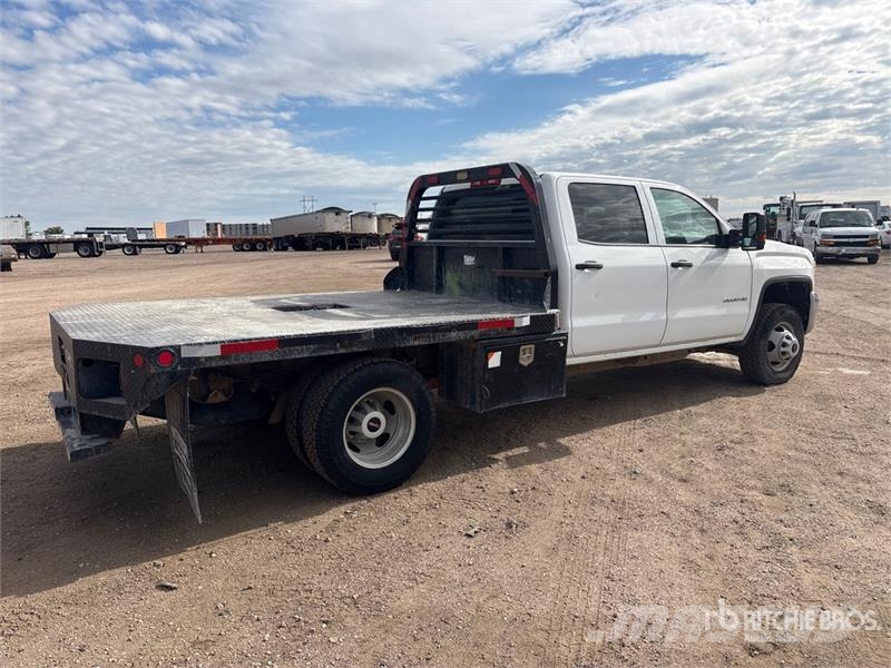GMC Sierra 3500 4x4 Crew Cab Flatbed Truck Camioane platforma/prelata