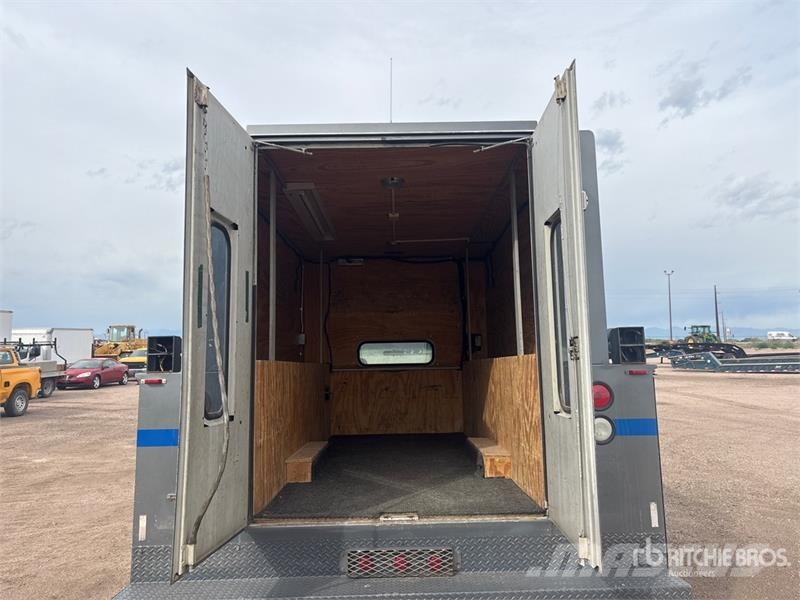 GMC Sierra 3500HD 4x2 Utility Truck Pick up/Platou