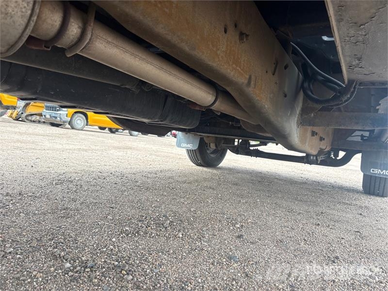 GMC Sierra 3500HD 4x2 Utility Truck Pick up/Platou