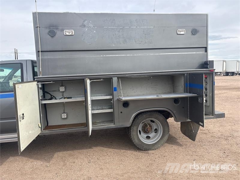 GMC Sierra 3500HD 4x2 Utility Truck Pick up/Platou