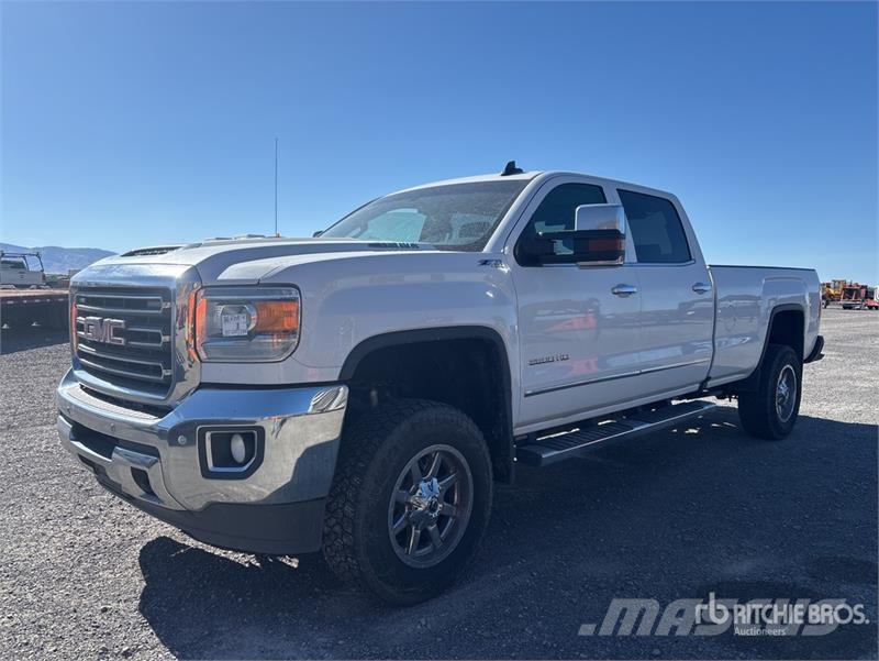 GMC Sierra 3500HD 4x4 Crew Cab Pickup (Inoperable) Anders