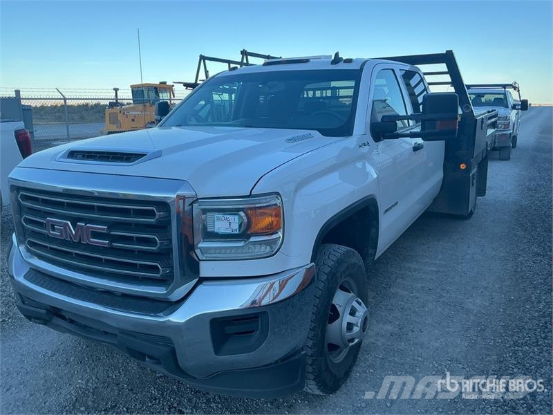 GMC Sierra 3500HD 4x4 Crew Cab Pickup Furgoni altro