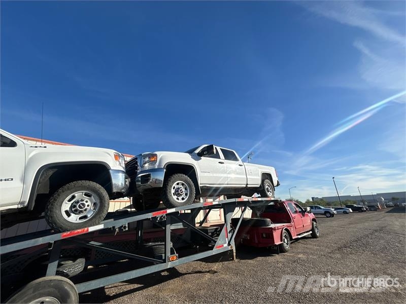 GMC Sierra 3500HD 4x4 Crew Cab Pickup Egyéb