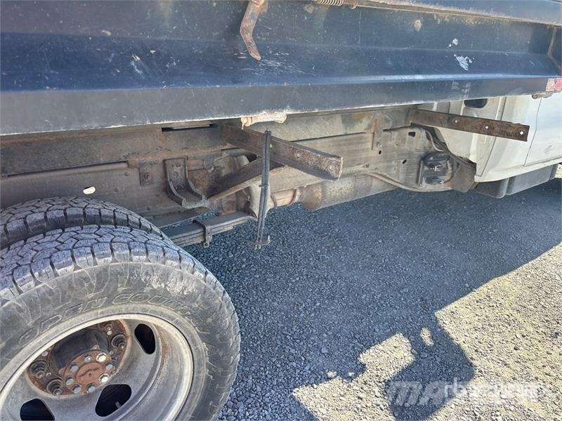 GMC Sierra 3500HD Dump Truck Damperli kamyonlar