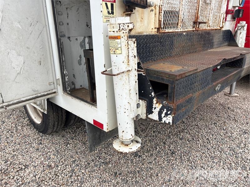 GMC Topkick C4500 4x2 Service Truck (Inoperable) Plogbilar