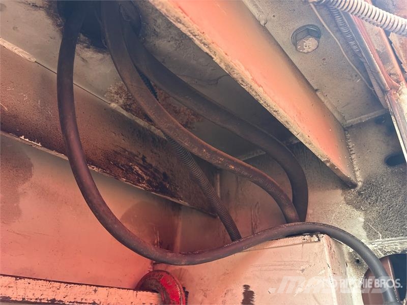 GMC Topkick C4500 4x2 Service Truck (Inoperable) Plogbilar