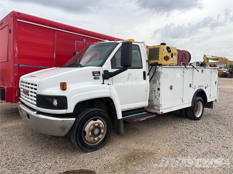 GMC Topkick C4500 4x2 Service Truck (Inoperable) Plogbilar