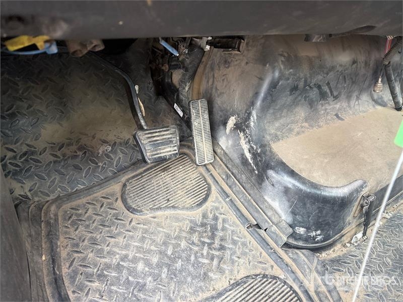 GMC Topkick C4500 4x2 Service Truck (Inoperable) Plogbilar