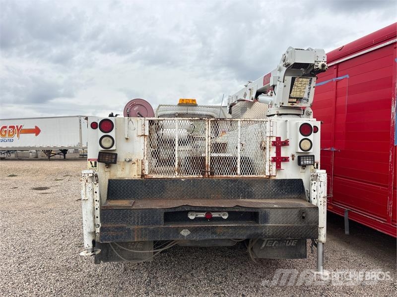GMC Topkick C4500 4x2 Service Truck (Inoperable) Plogbilar
