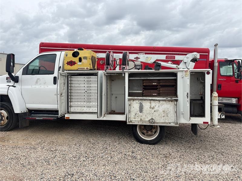 GMC Topkick C4500 4x2 Service Truck (Inoperable) Plogbilar