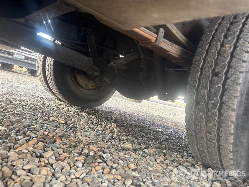 GMC W4500 Φορτηγά Kαρότσα με ανοιγόμενα πλαϊνά