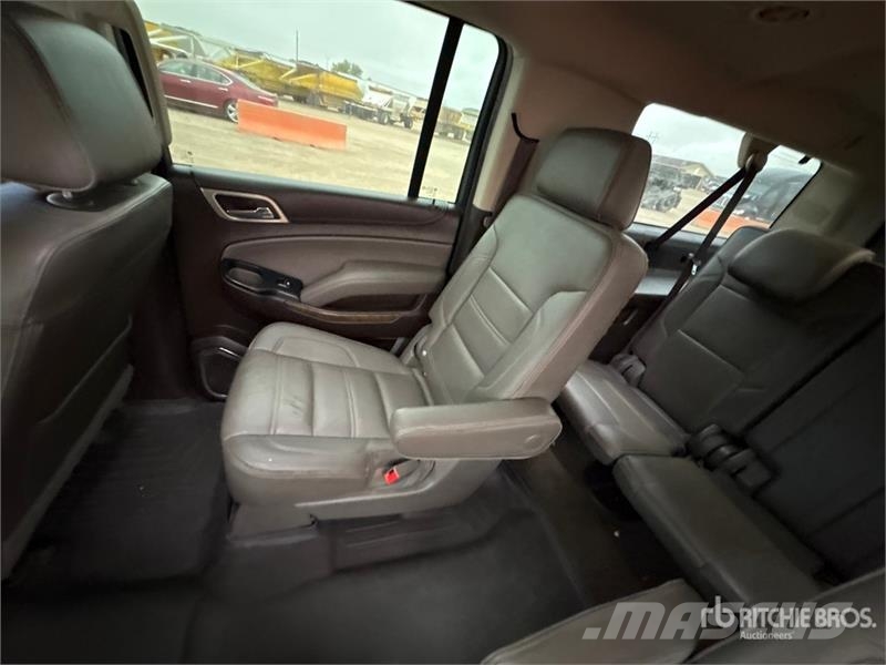 GMC Yukon Denali 4WD SUV Automobili