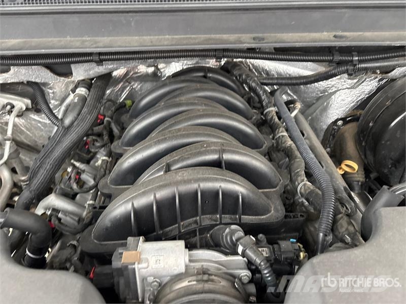 GMC Yukon Denali 4WD SUV Automobili
