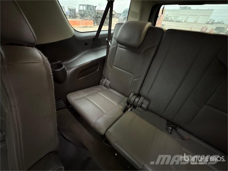 GMC Yukon Denali 4WD SUV Automobili