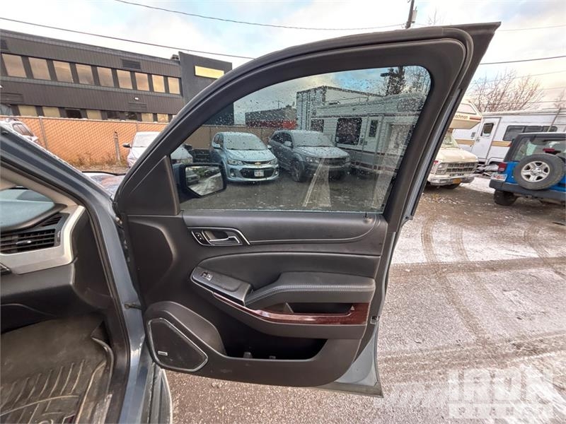 GMC Yukon XL SLT 4WD SUV Avtomobili