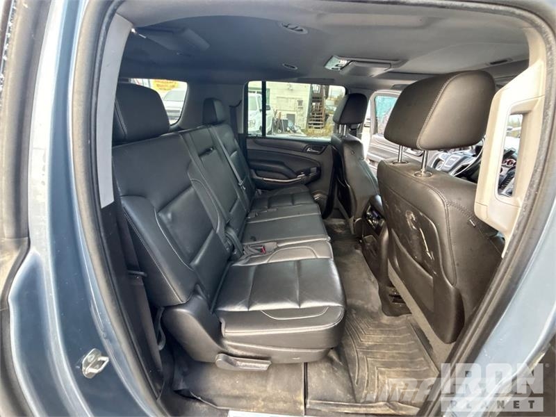 GMC Yukon XL SLT 4WD SUV Avtomobili