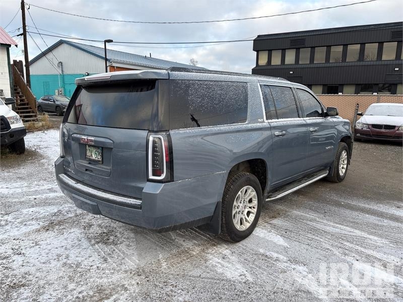 GMC Yukon XL SLT 4WD SUV Avtomobili