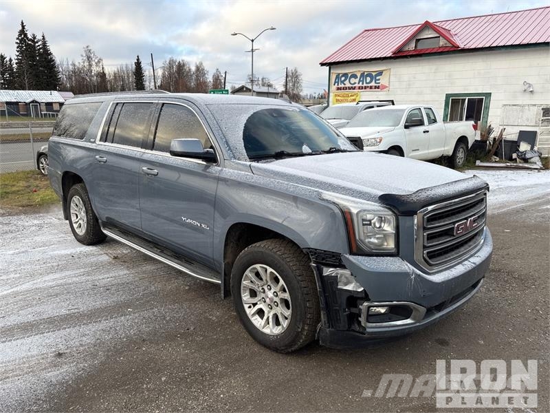 GMC Yukon XL SLT 4WD SUV Avtomobili