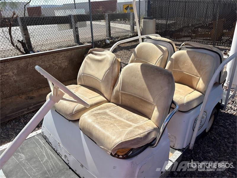 Golf Cart Гольф-мобілі