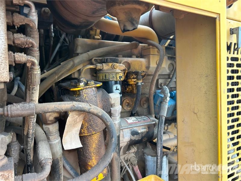 Gomaco GT3600 Curb and Gutter Machine Beton tartozékok